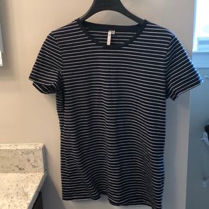 Banana Republic 100% Supima Cotton Size M